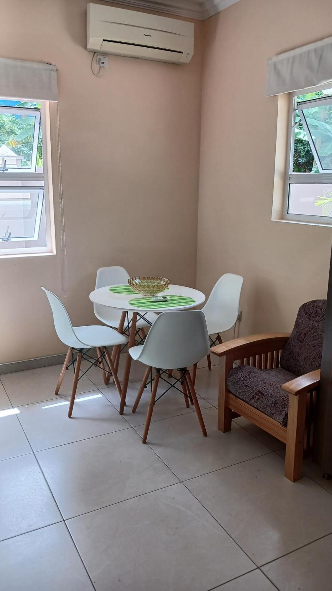 Beau Bassin Inn Baie Lazare  Ngoại thất bức ảnh
