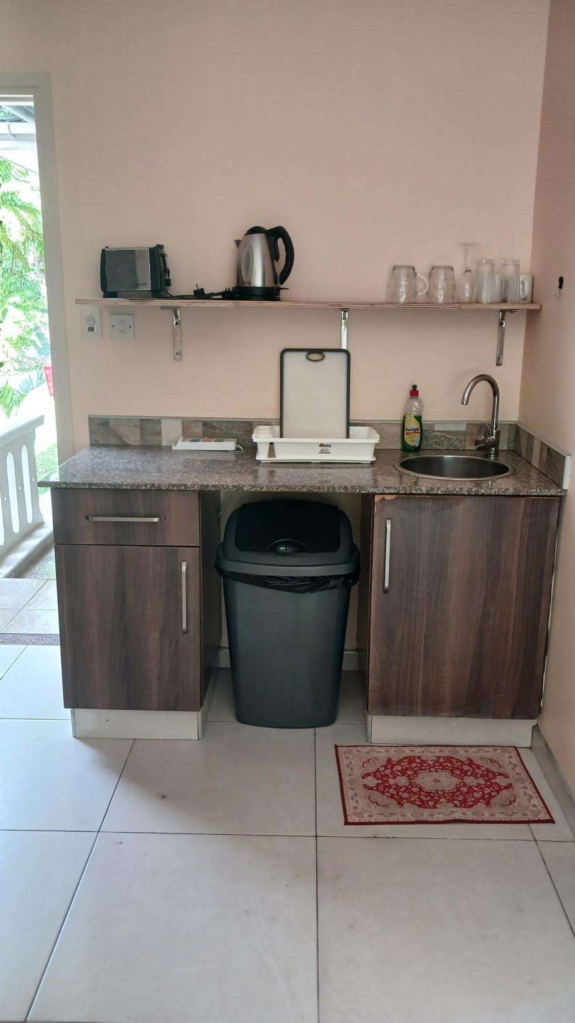 Beau Bassin Inn Baie Lazare  Ngoại thất bức ảnh