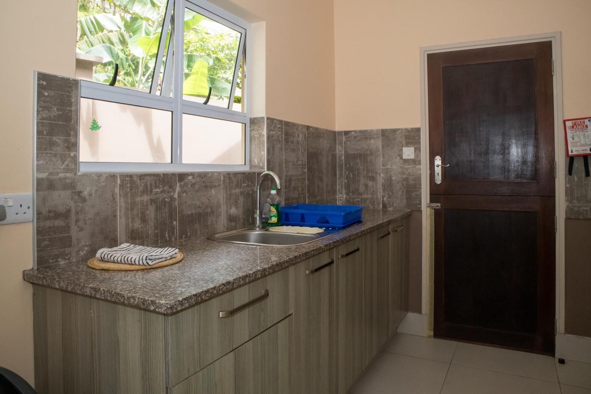 Beau Bassin Inn Baie Lazare  Ngoại thất bức ảnh