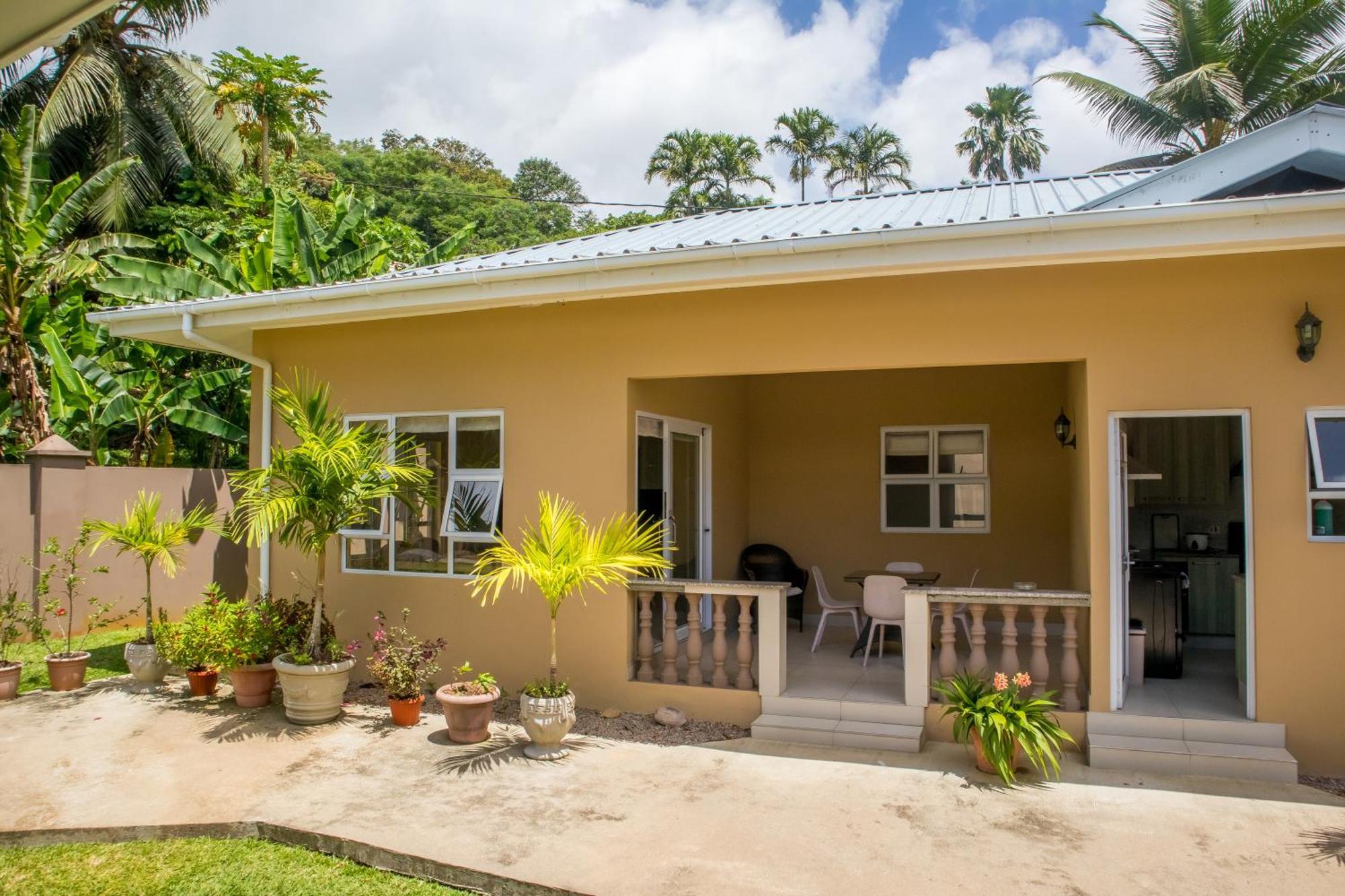 Beau Bassin Inn Baie Lazare  Ngoại thất bức ảnh