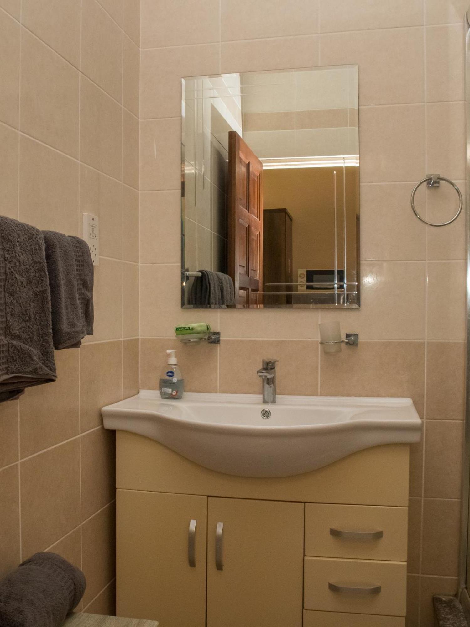 Beau Bassin Inn Baie Lazare  Ngoại thất bức ảnh